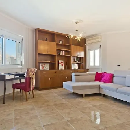 Apartment Crystal Chateau: μaisonette Above The Sea Karpathos Town (Pigadia)