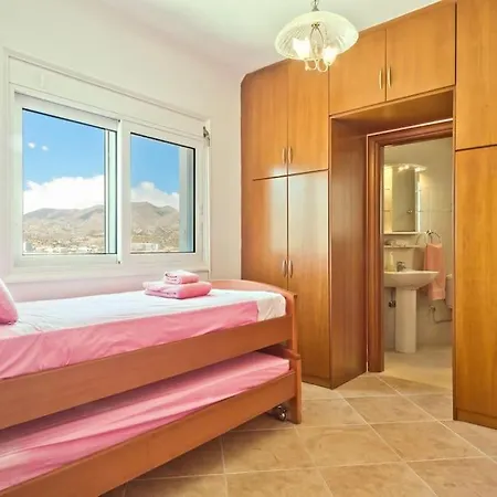 Apartment Crystal Chateau: μaisonette Above The Sea *